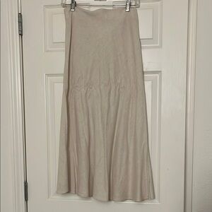 Cream Midi Fit and Flare Skirt with Pleats for Casual Wear